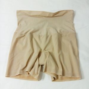 Spanx Size Medium Boy Shorts Nude